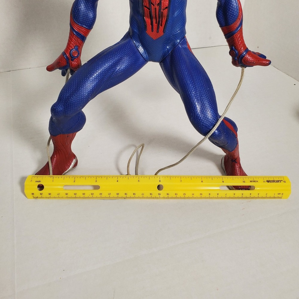 Marvel The Amazing Spider-Man Action Figure 12" Pull String Web Toy - Picture 12 of 16